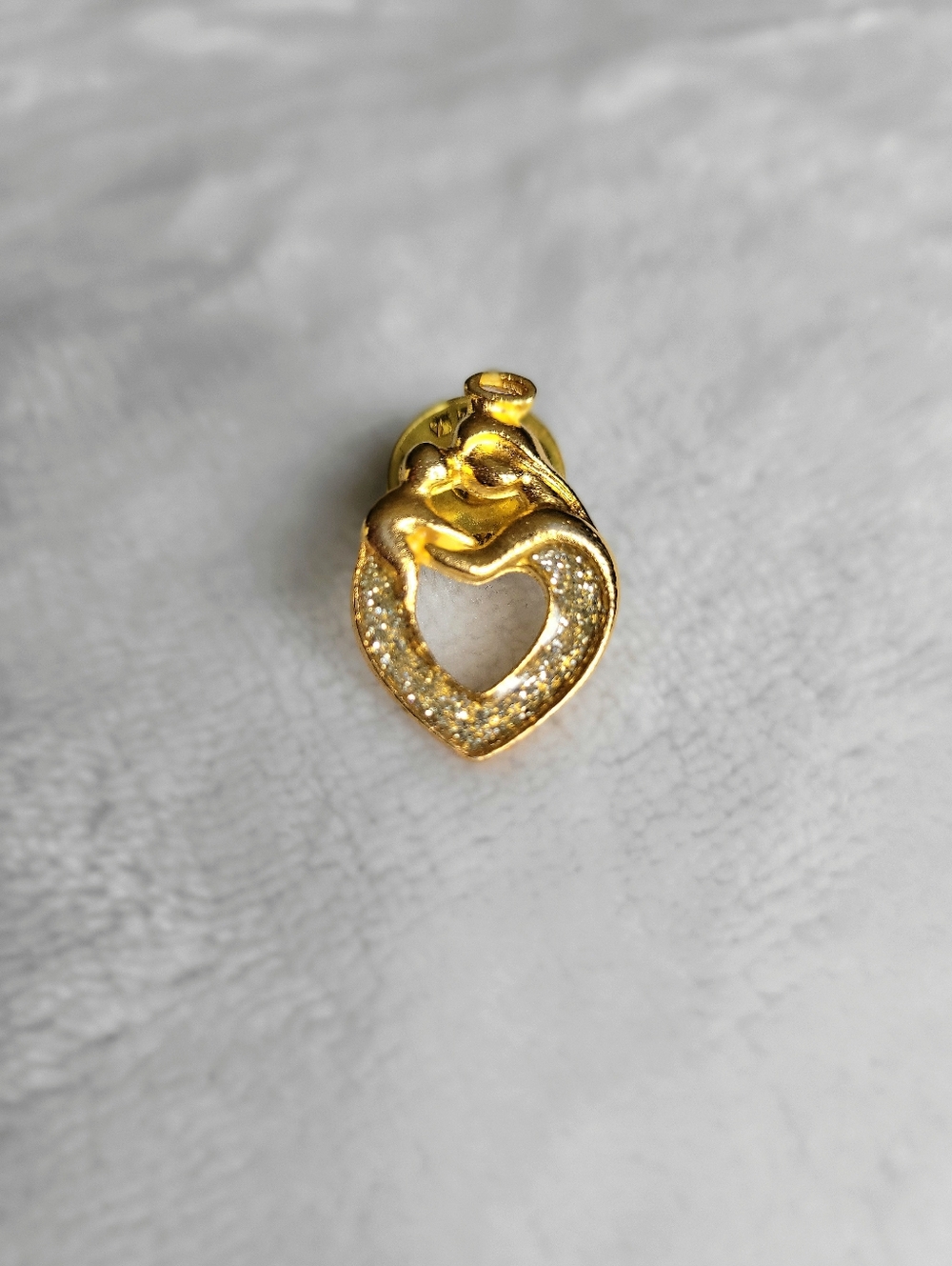 Mother And Child Gold Tone Vintage Heart Pin - Made In The USA